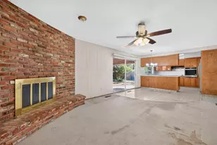 875 Parklin Ave, Sacramento, CA 95831 - Photo 3