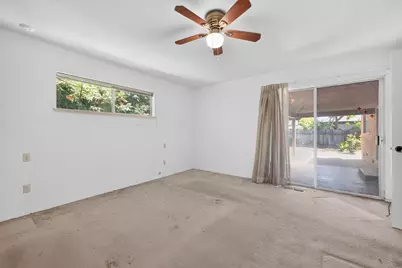 875 Parklin Avenue, Sacramento, CA 95831 - Photo 23
