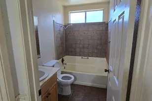 7705 Rock Creek, Sacramento, CA 95824 - Photo 23