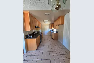 7705 Rock Creek, Sacramento, CA 95824 - Photo 33