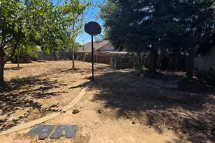 7705 Rock Creek, Sacramento, CA 95824 - Photo 37