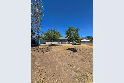 7705 Rock Creek, Sacramento, CA 95824 - Photo 41