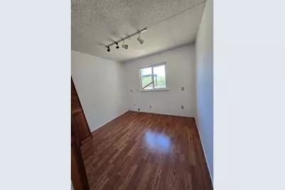 7705 Rock Creek, Sacramento, CA 95824 - Photo 19