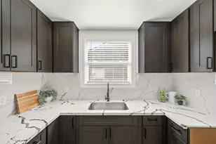 2000 36th St, Sacramento, CA 95817 - Photo 9