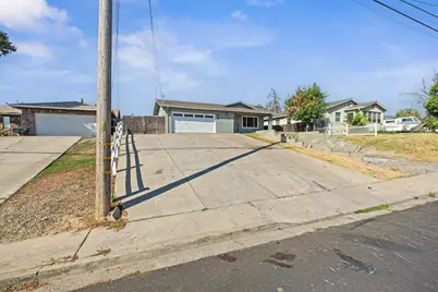 13510 Bentley Street, Waterford, CA 95386 - Photo 35