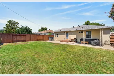 2520 23rd Avenue, Sacramento, CA 95820 - Photo 23