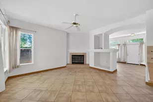 8406 Alameda Park Dr, Elk Grove, CA 95624 - Photo 11
