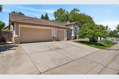 8406 Alameda Park Drive, Elk Grove, CA 95624 - Photo 3