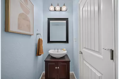 8048 Linda Isle Lane, Sacramento, CA 95831 - Photo 17