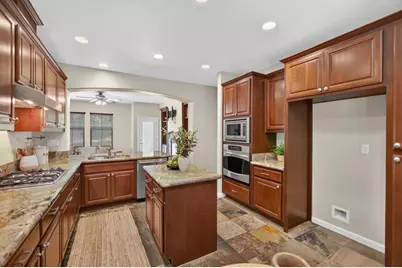 8048 Linda Isle Lane, Sacramento, CA 95831 - Photo 15
