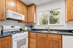 1718 Manzanita Ln, Davis, CA 95618 - Photo 15