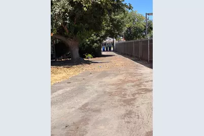 2100 W. Main, Turlock, CA 95380 - Photo 15