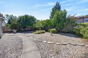 2725 Bellows St, Davis, CA 95618 - Photo 37