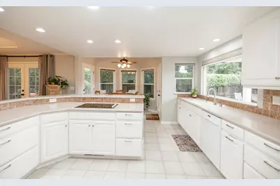 808 Stonecreek Circle, Modesto, CA 95355 - Photo 25