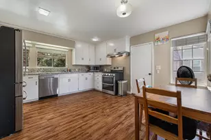 2716 Bonnie Ln, Stockton, CA 95204 - Photo 17