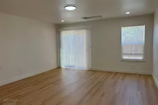 1060 Roanoke Ave, Sacramento, CA 95838 - Photo 5