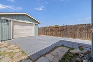 112 Irwin Ct, Hanford, CA 93230 - Photo 35