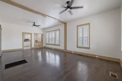 112 Irwin Court, Hanford, CA 93230 - Photo 7