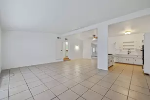 2214 S Locust St, Visalia, CA 93277 - Photo 21
