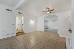 2214 S Locust St, Visalia, CA 93277 - Photo 13
