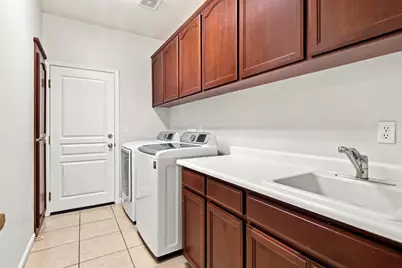 1686 Aletsch Way, Manteca, CA 95337 - Photo 35
