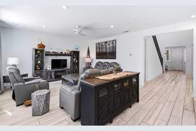 7506 Darque Way, Elk Grove, CA 95757 - Photo 17