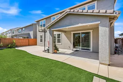 7506 Darque Way, Elk Grove, CA 95757 - Photo 45