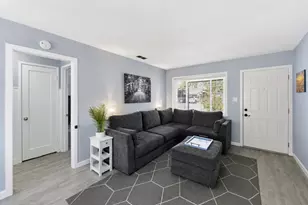 5420 Priscilla Ln, Sacramento, CA 95820 - Photo 3