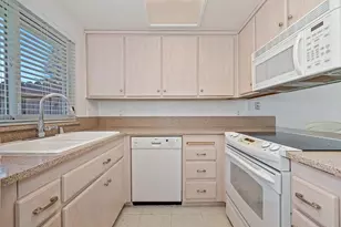 1195 Green Hill Dr, Roseville, CA 95661 - Photo 13