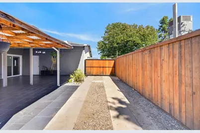 7674 Millroy Way, Sacramento, CA 95823 - Photo 11