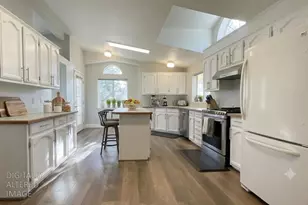 5028 Kiva Dr, Copperopolis, CA 95228 - Photo 9