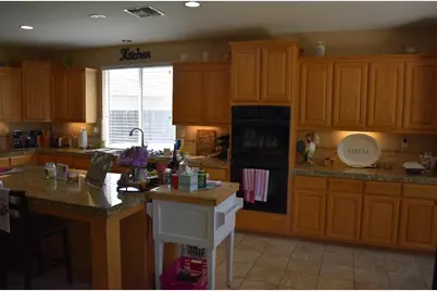 2051 Coliseum, Los Banos, CA 93635 - Photo 13