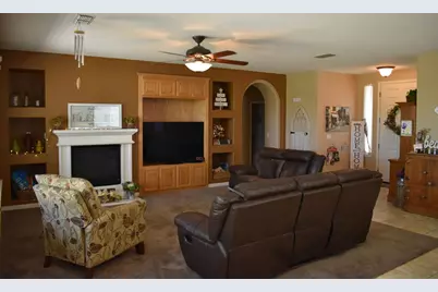 2051 Coliseum, Los Banos, CA 93635 - Photo 7