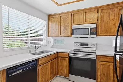8715 Deer Creek Circle, Stockton, CA 95210 - Photo 15
