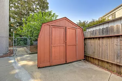 9009 Chaff Court, Elk Grove, CA 95758 - Photo 57