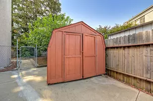 9009 Chaff Ct, Elk Grove, CA 95758 - Photo 57