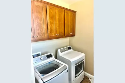 2009 Gus Vilallta Drive, Los Banos, CA 93635 - Photo 19