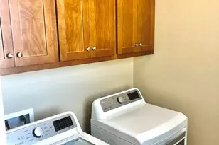 2009 Gus Vilallta Dr, Los Banos, CA 93635 - Photo 19