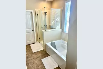 2009 Gus Vilallta Drive, Los Banos, CA 93635 - Photo 11