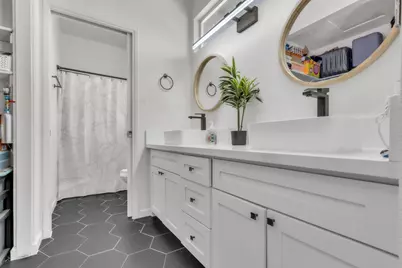 5300 Blue Sapphire Court, Elk Grove, CA 95758 - Photo 19