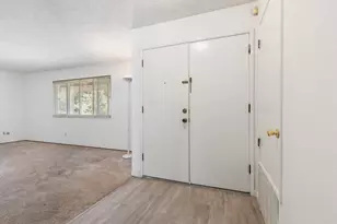 3913 Smithfield Way, Sacramento, CA 95826 - Photo 5