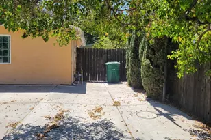 2101 Canal Farm Ln, Los Banos, CA 93635 - Photo 3