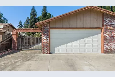 1073 Derby Court, Manteca, CA 95336 - Photo 5
