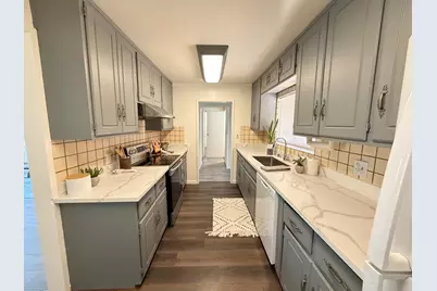 2410 Brentley Drive, Sacramento, CA 95822 - Photo 7