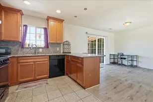 6332 Logan St, Sacramento, CA 95824 - Photo 13
