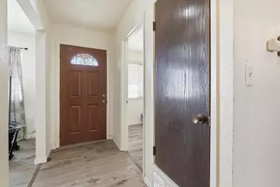 6332 Logan Street, Sacramento, CA 95824 - Photo 9