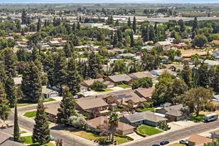 1374 Edgewood Ave, Escalon, CA 95320 - Photo 7