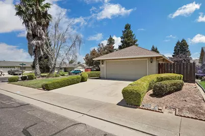 1374 Edgewood Avenue, Escalon, CA 95320 - Photo 3