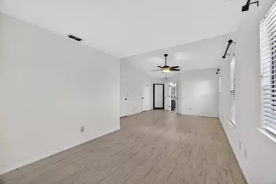 5119 Stoneglen Way, Elk Grove, CA 95758 - Photo 35