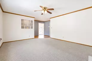 2040 Linden Grove Way, Carmichael, CA 95608 - Photo 23